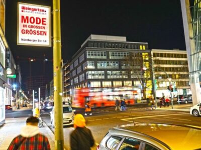 Laternenwerbung Berlin 08-900x570